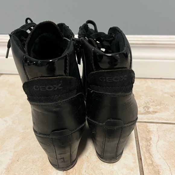 GEOX Ankle Boots - Picture 1 of 10